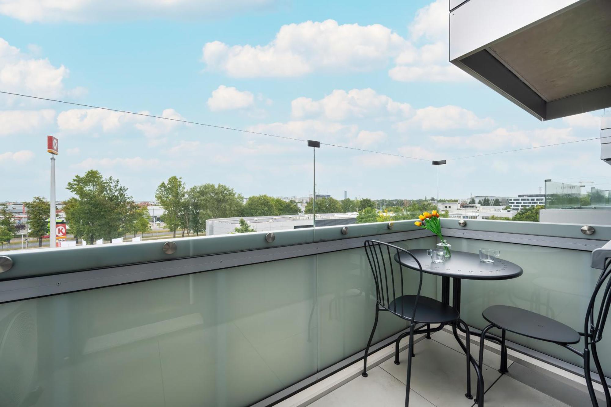 Apartamenty Zwycieska Z Klimatyzacja, Free Garage Wroclaw By Noclegi Renters Exterior foto